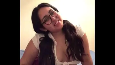 Masturbation dune latina potelée vidéo porno